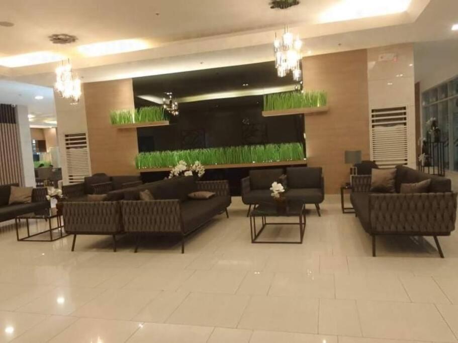 Grass Residences Sm North Edsa And Trinoma Кесон Сити Екстериор снимка